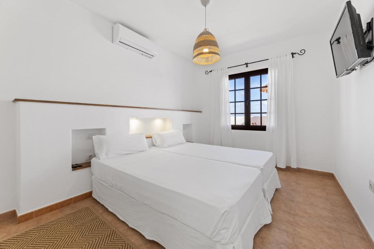 Villa 5 - Vipvipvillas Tías Extérieur photo
